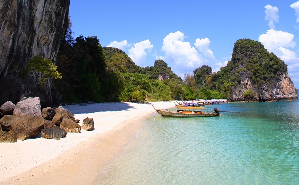 Hong Island is located in Than Bokkhorani National Marine Park, Krabi *** Local Caption *** เกาะห้อง อยู่ในเขตอุทยานแห่งชาติธารโบกขรณี จังหวัดกระบี่